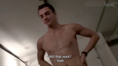 Un giovane incredibile offre un pompino di livello professionale