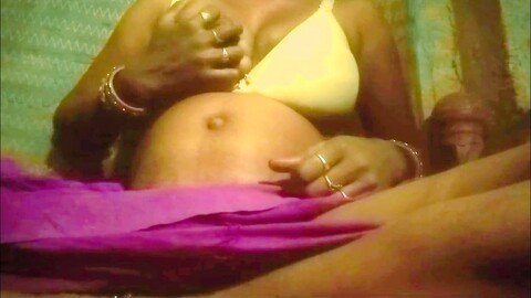 4k色情, 阴户指交, 家庭主妇